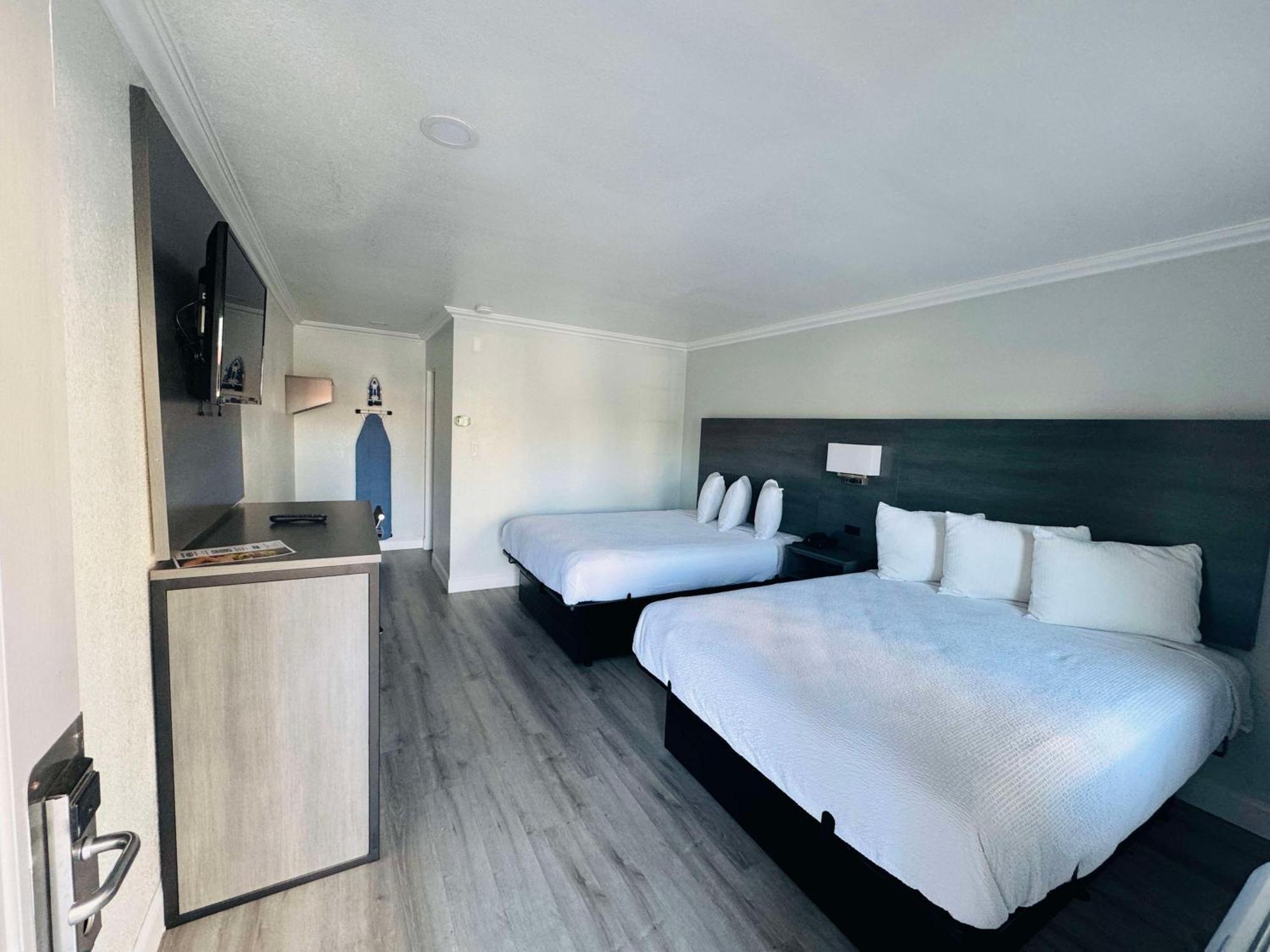 Surestay By Best Western Fresno Central Exteriér fotografie