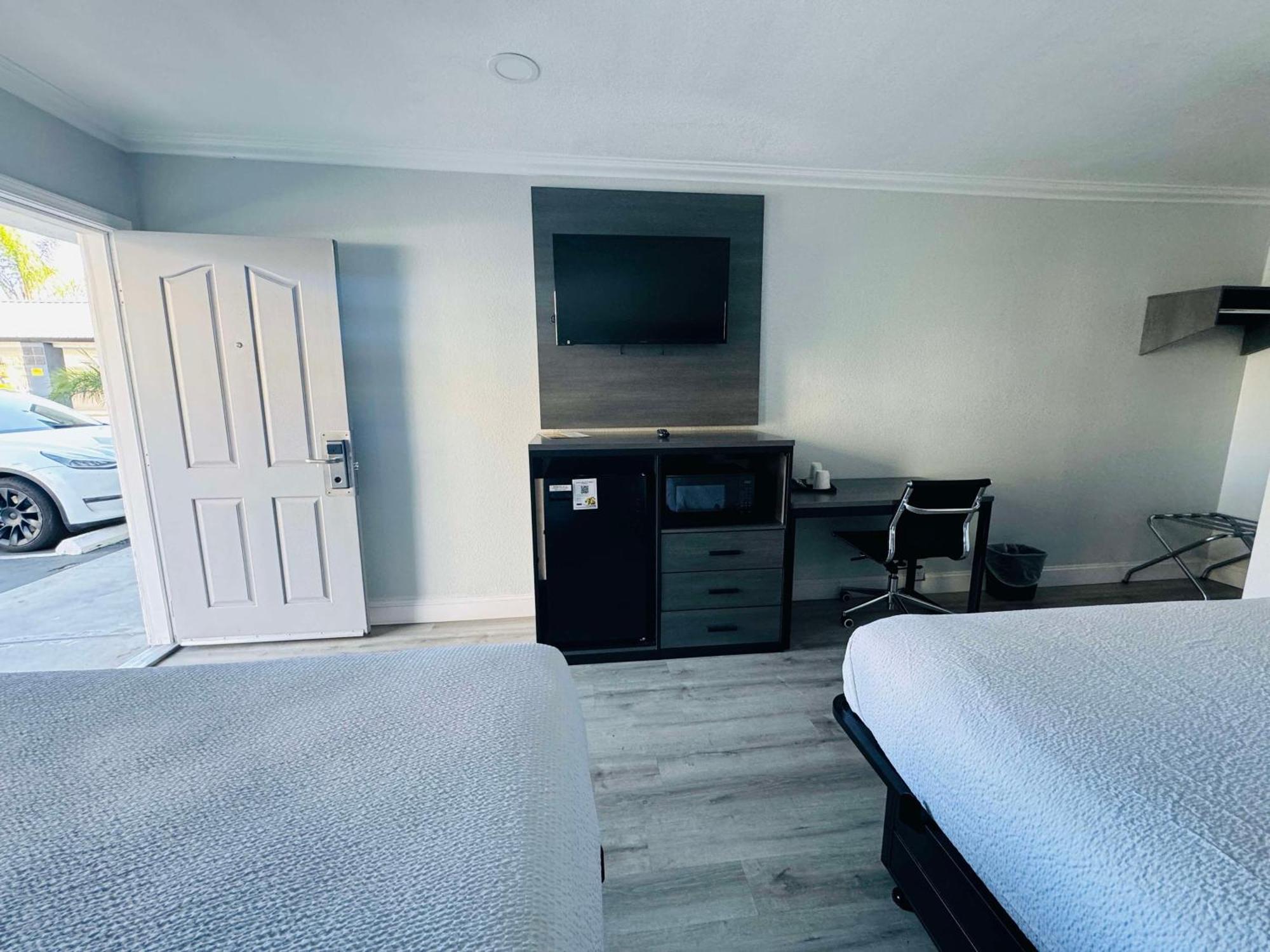 Surestay By Best Western Fresno Central Exteriér fotografie