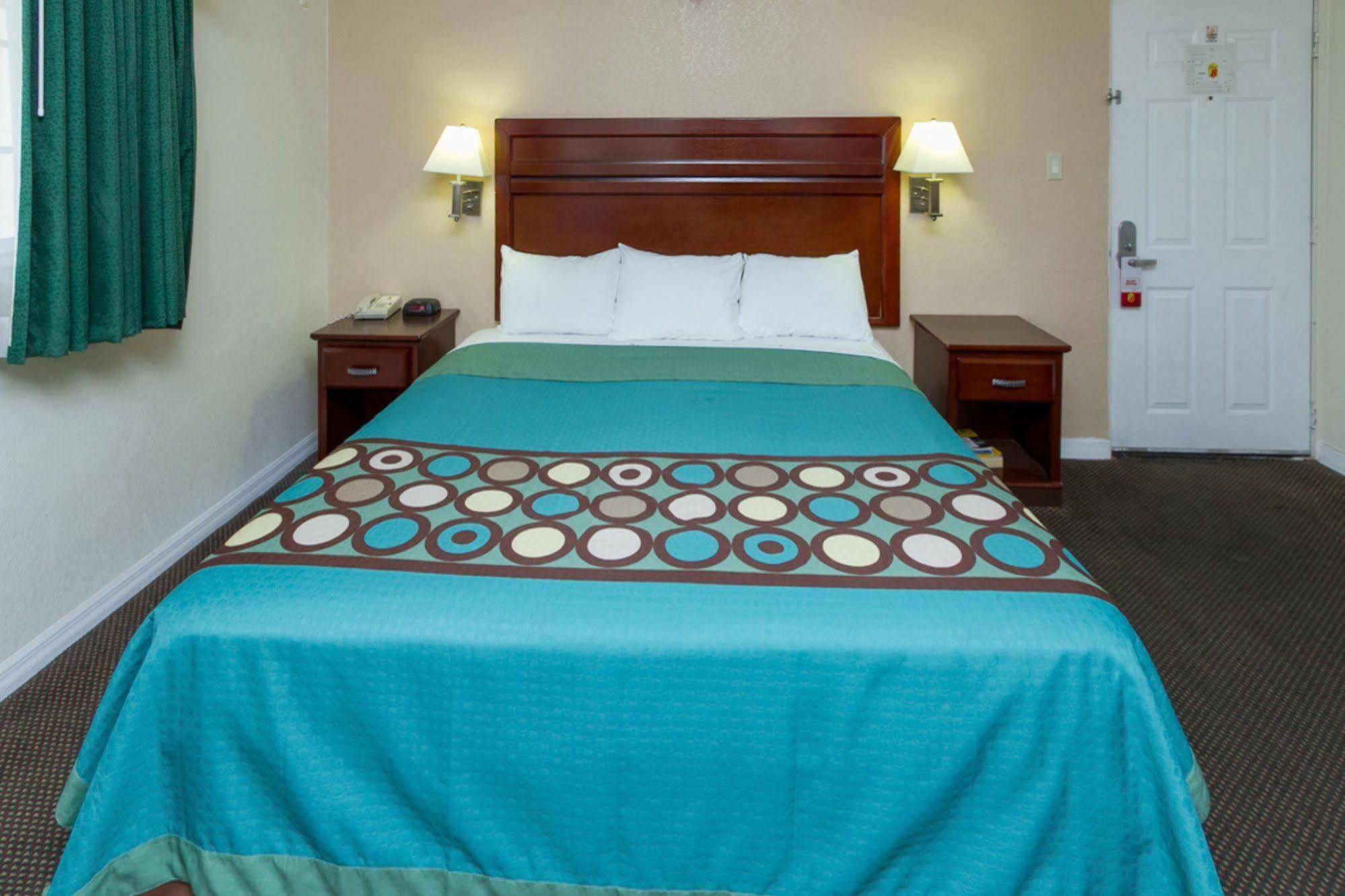 Surestay By Best Western Fresno Central Exteriér fotografie